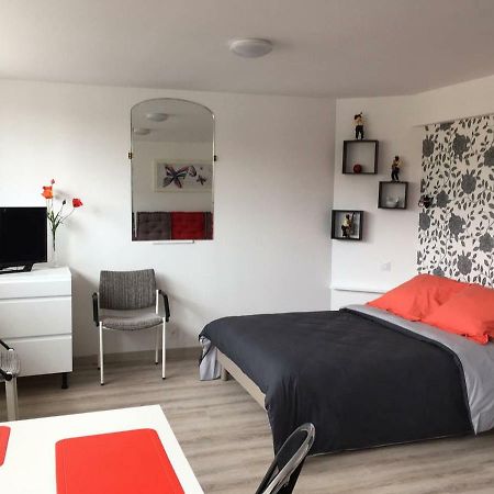 Le Clemenceau Apartment Péronne Екстериор снимка